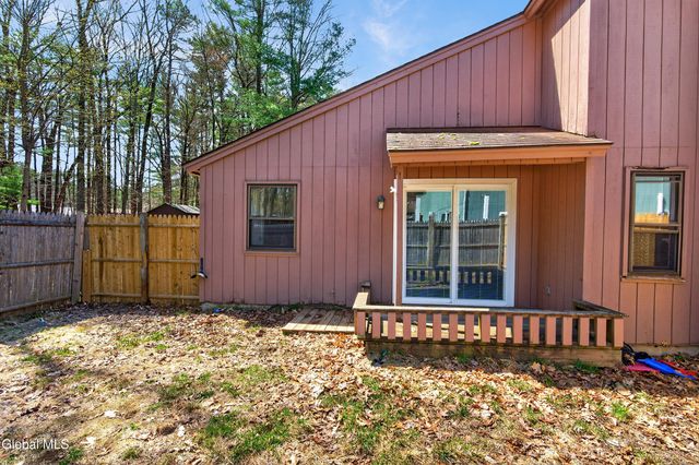 73 Pepper Bush Place, Malta, NY 12020