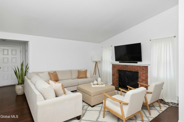 73 Pepper Bush Place, Malta, NY 12020
