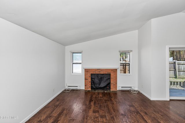 73 Pepper Bush Place, Malta, NY 12020