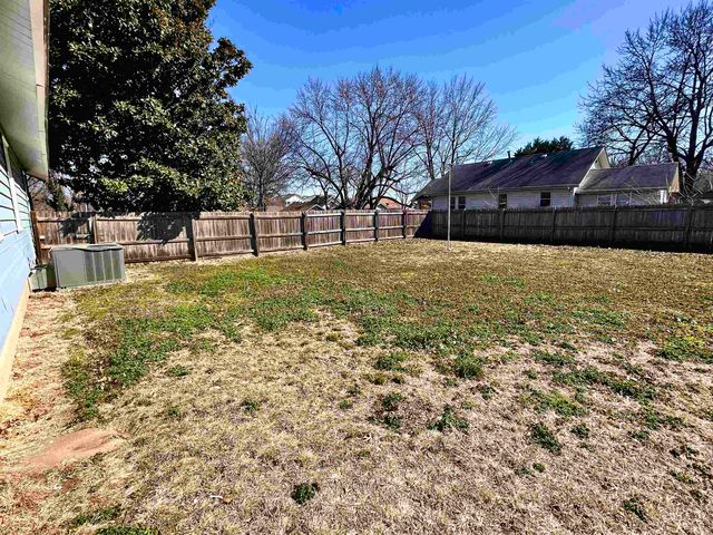 1811 Andrews, Winfield, KS 67156