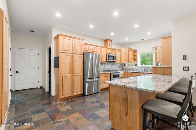 3945 E Country Field Circle, Wasilla, AK 99654