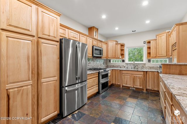 3945 E Country Field Circle, Wasilla, AK 99654