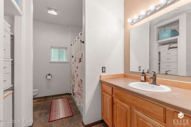 3945 E Country Field Circle, Wasilla, AK 99654
