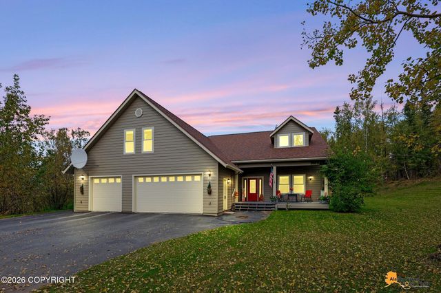 3945 E Country Field Circle, Wasilla, AK 99654