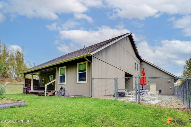 3945 E Country Field Circle, Wasilla, AK 99654