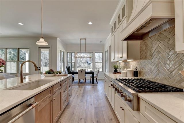 1215 Park Hill Drive, Gainesville, GA 30501