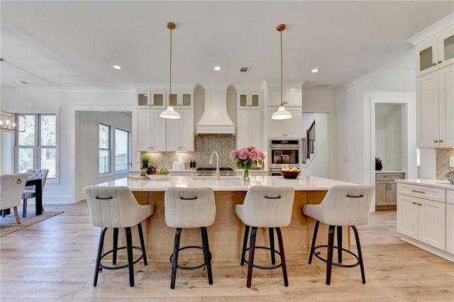 1215 Park Hill Drive, Gainesville, GA 30501