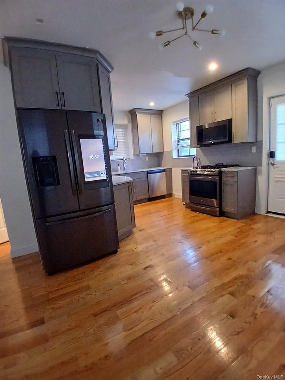 20507 Murdock Avenue, Saint Albans, NY 11412 — photo 2