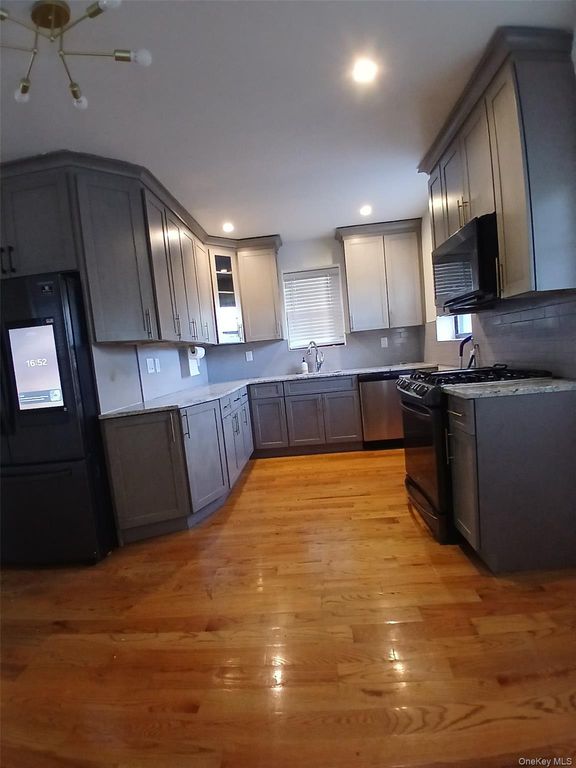 20507 Murdock Avenue, Saint Albans, NY 11412 — photo 3