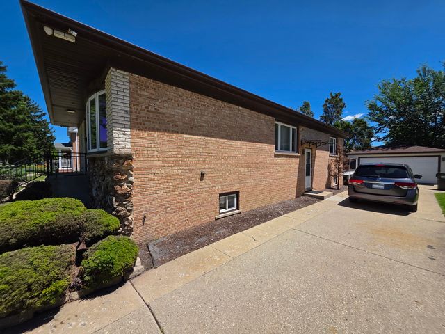 4305 Judd Avenue, Schiller Park, IL 60176