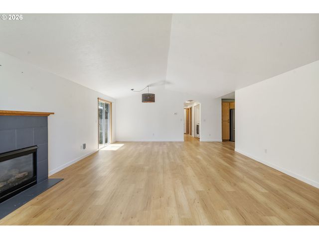 6925 Se 65TH Ave, Portland, OR 97206