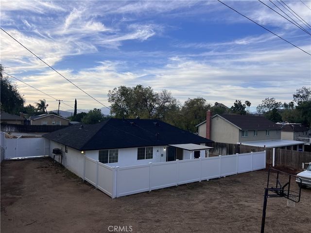 195 Masters, Riverside, CA 92507