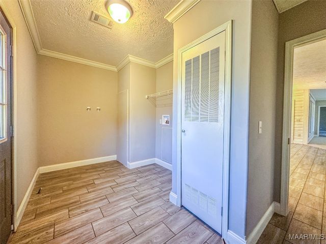 1978 County Rd 57 ., Prattville, AL 36067