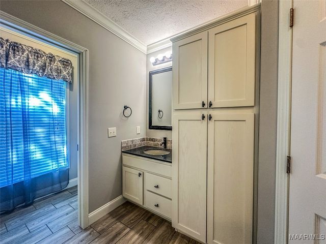 1978 County Rd 57 ., Prattville, AL 36067