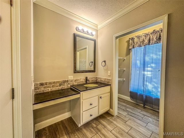 1978 County Rd 57 ., Prattville, AL 36067