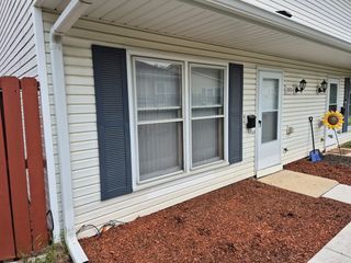 1848 Stockton Drive 1848, Hoffman Estates, IL 60195