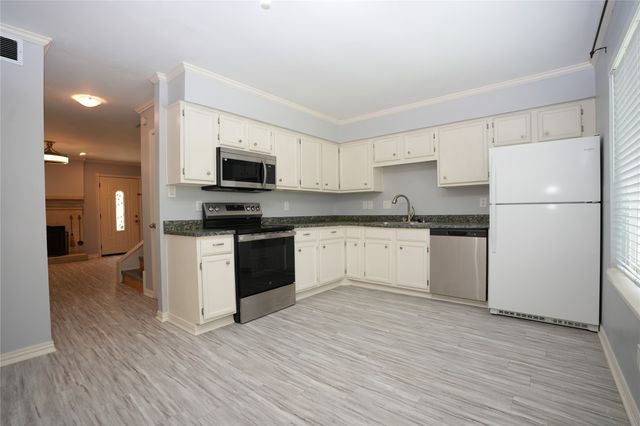 2276 Colony Court, Dallas, TX 75235