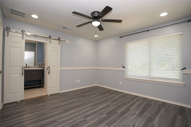 2276 Colony Court, Dallas, TX 75235