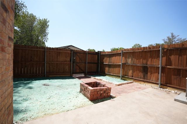 2276 Colony Court, Dallas, TX 75235