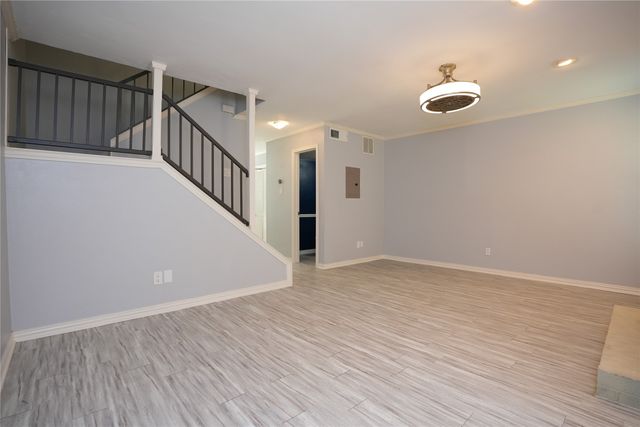 2276 Colony Court, Dallas, TX 75235