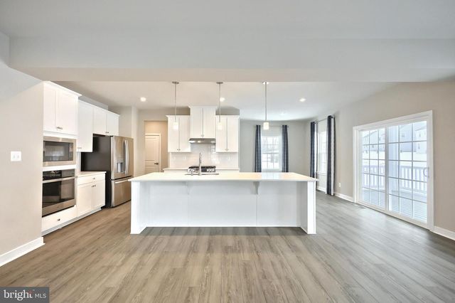 100 TRAIL, York, PA 17406