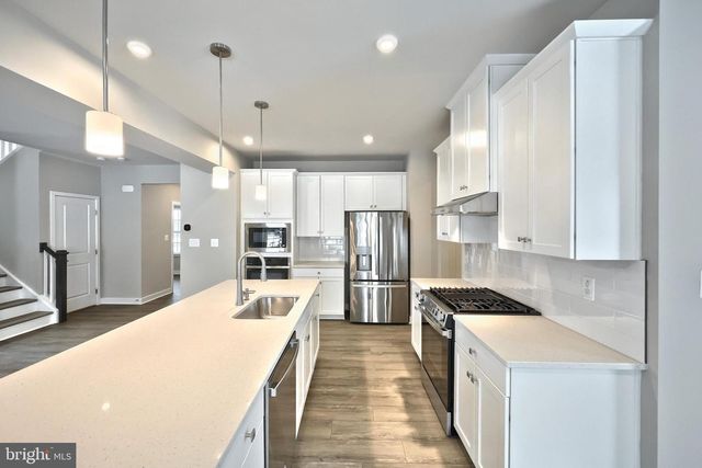 100 TRAIL, York, PA 17406