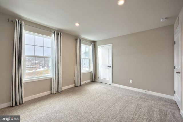 100 TRAIL, York, PA 17406