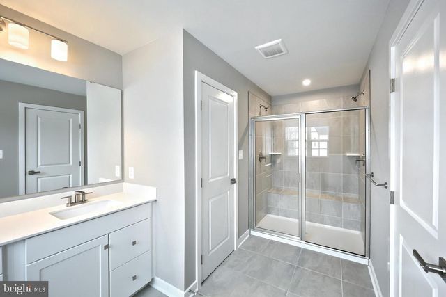 100 TRAIL, York, PA 17406