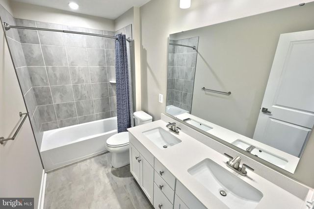 100 TRAIL, York, PA 17406