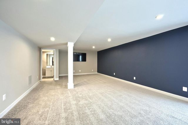 100 TRAIL, York, PA 17406