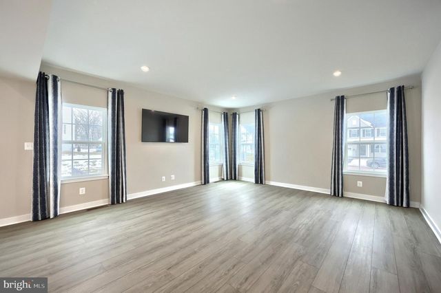 100 TRAIL, York, PA 17406