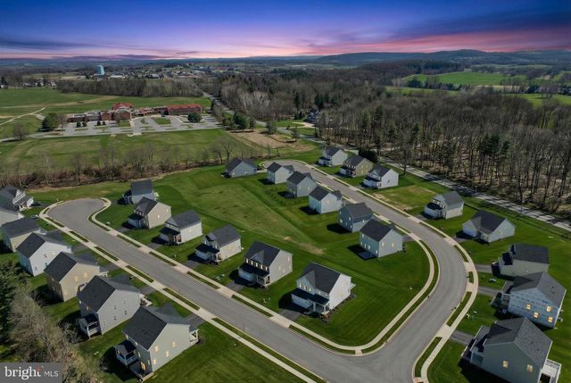 100 TRAIL, York, PA 17406