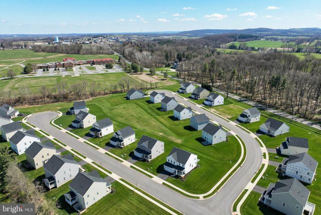 100 TRAIL, York, PA 17406