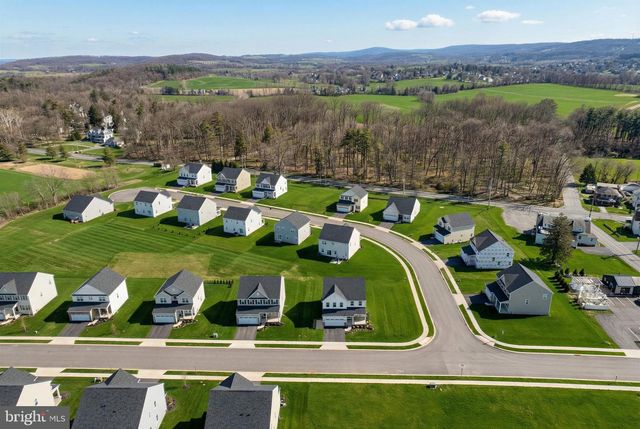 100 TRAIL, York, PA 17406