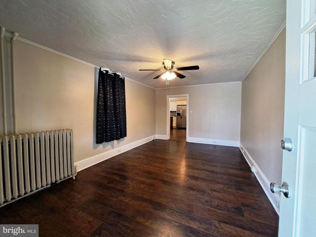 213 N MAIN ST, Jacobus, PA 17407