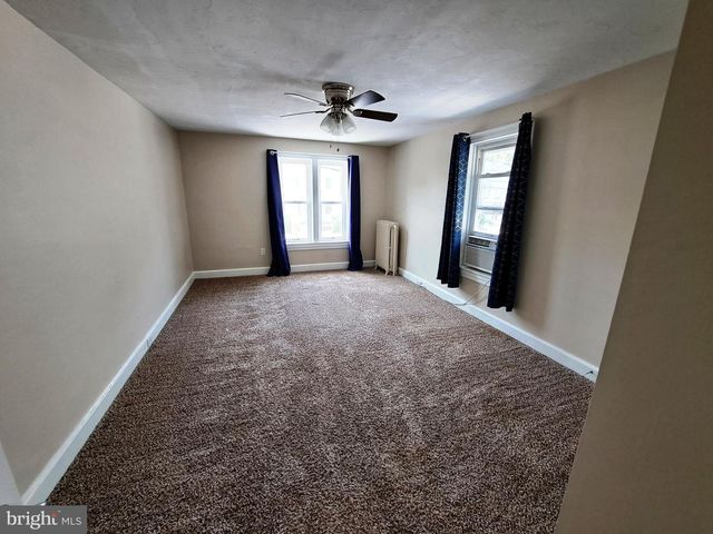 213 N MAIN ST, Jacobus, PA 17407