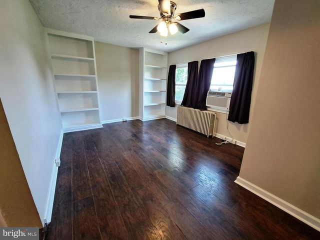 213 N MAIN ST, Jacobus, PA 17407