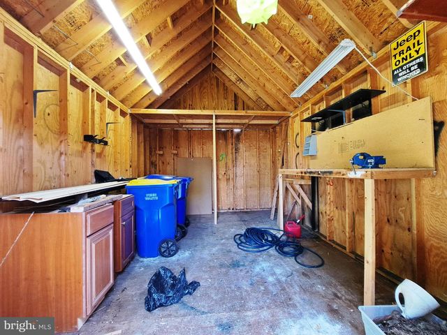 213 N MAIN ST, Jacobus, PA 17407