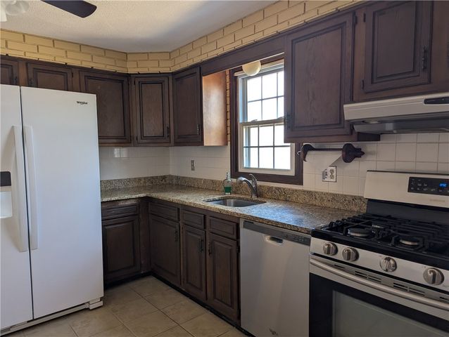 699 Lower River Road, Lincoln, RI 02865