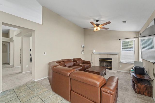 1750 E G St, Oakdale, CA 95361