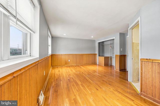 2424 ARNOLD ST, Camden, NJ 08104