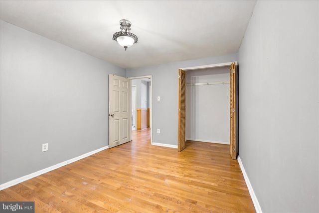 2424 ARNOLD ST, Camden, NJ 08104