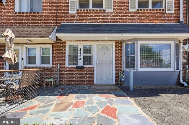 2424 ARNOLD ST, Camden, NJ 08104
