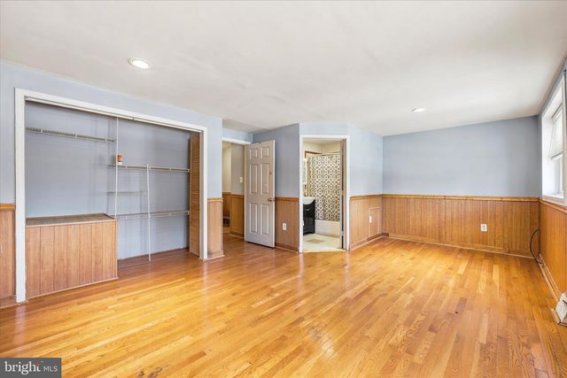 2424 ARNOLD ST, Camden, NJ 08104
