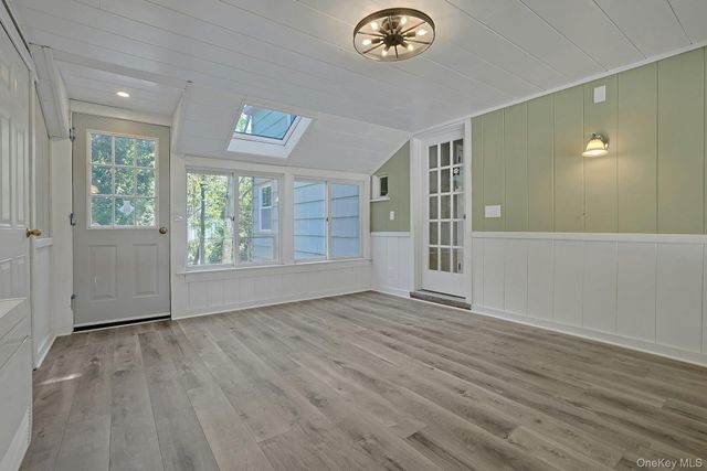 556 Babbling Brook Lane, Valley Cottage, NY 10989