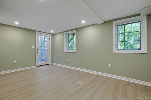 556 Babbling Brook Lane, Valley Cottage, NY 10989