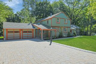 556 Babbling Brook Lane, Valley Cottage, NY 10989