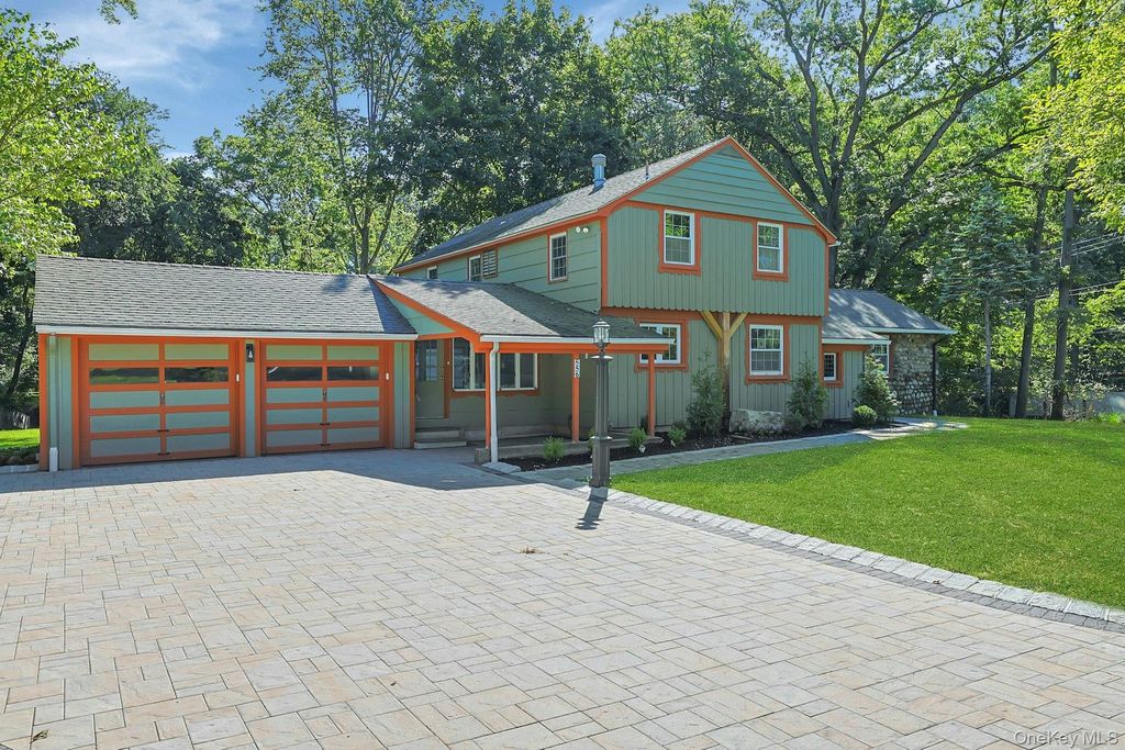 556 Babbling Brook Lane, Valley Cottage, NY 10989