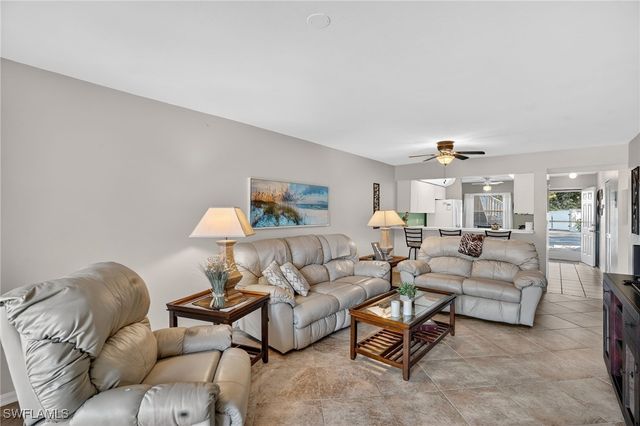 138 Pebble Shores DR 103, Naples, FL 34110