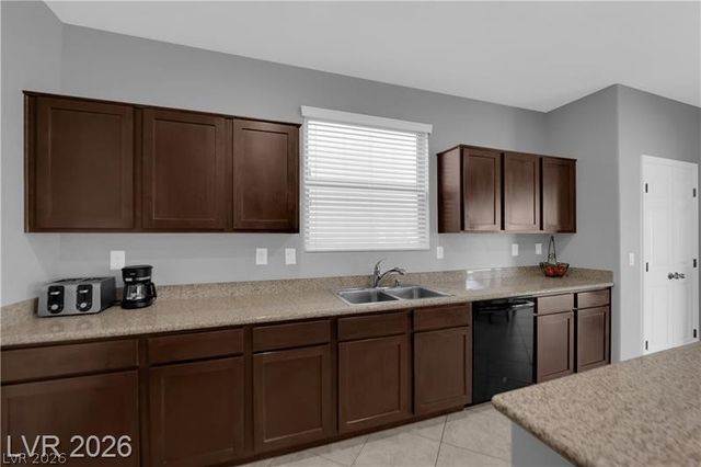 987 Via Del Campo, Henderson, NV 89011